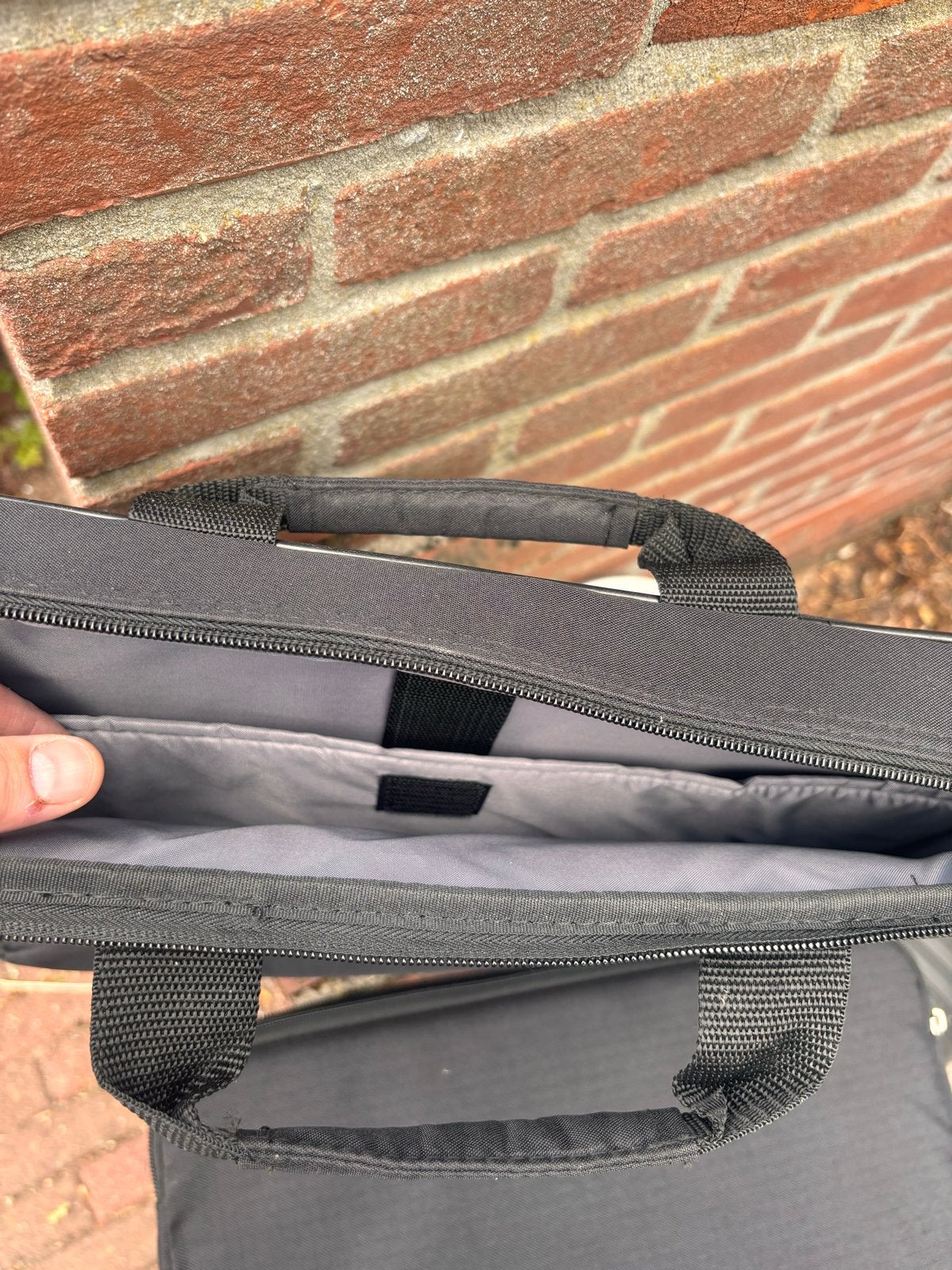 Laptop tas merk Base XX en Laptophoes merk Lab 31, Gebruikt, Ophalen of Verzenden, Handvat, Zwart