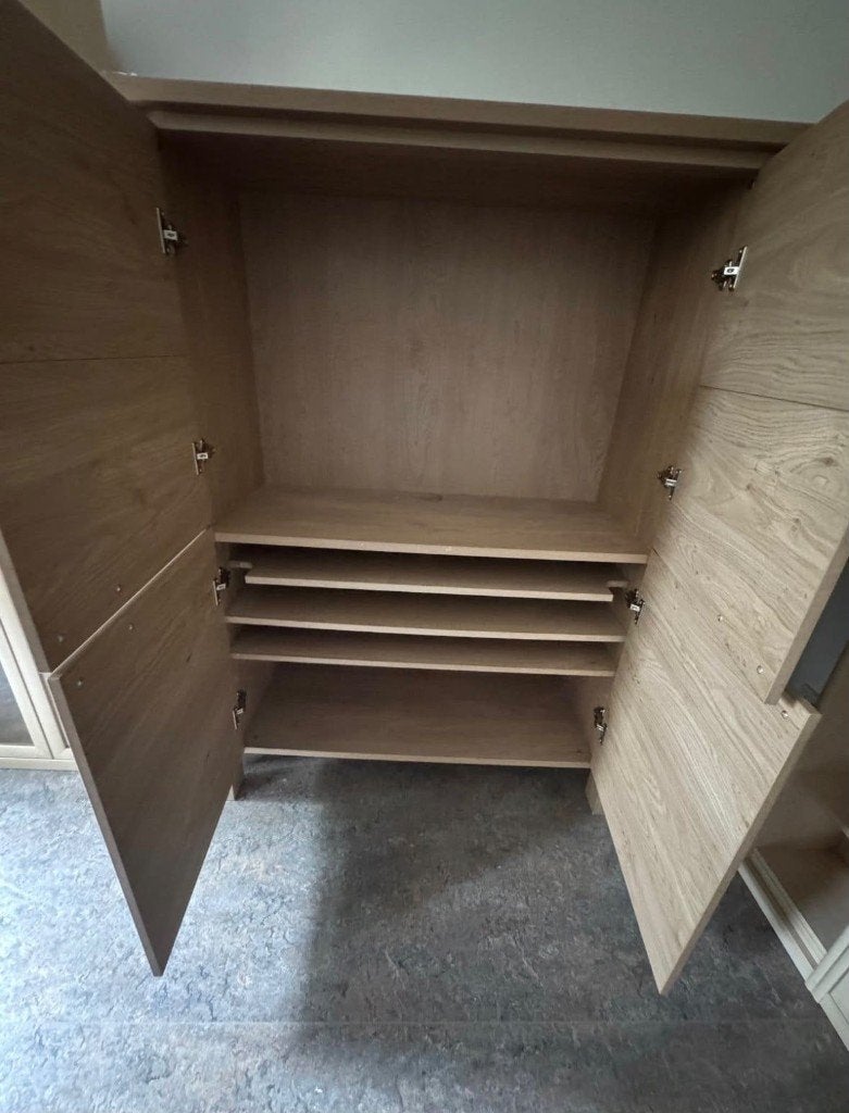 Mooie stevige houten TV kast of opslagkast, Huis en Inrichting, Ophalen, Gebruikt
