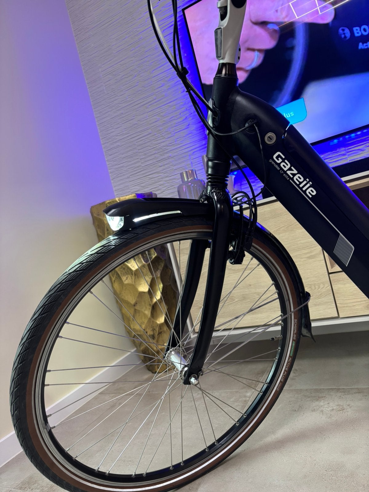 Gazelle Bosch Plus middenmotor elektrische fiets top staat, Ophalen, Zo goed als nieuw, 47 tot 51 cm, 50 km per accu of meer