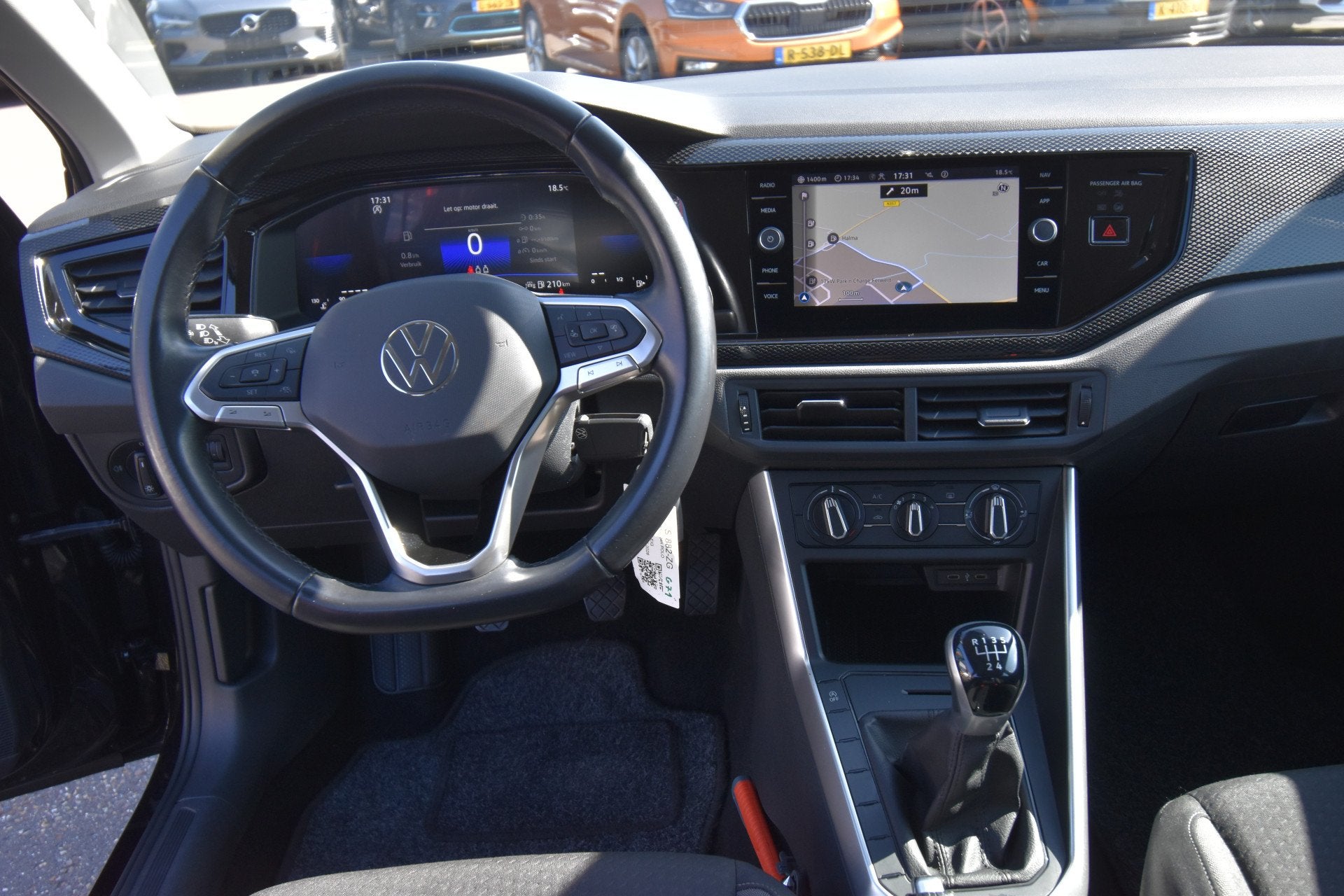 Volkswagen Polo 1.0 TSI Life , NAVI , AIRCO , CR CONTR , LMV, Voorwielaandrijving, Adaptive Cruise Control, Stof, Gebruikt