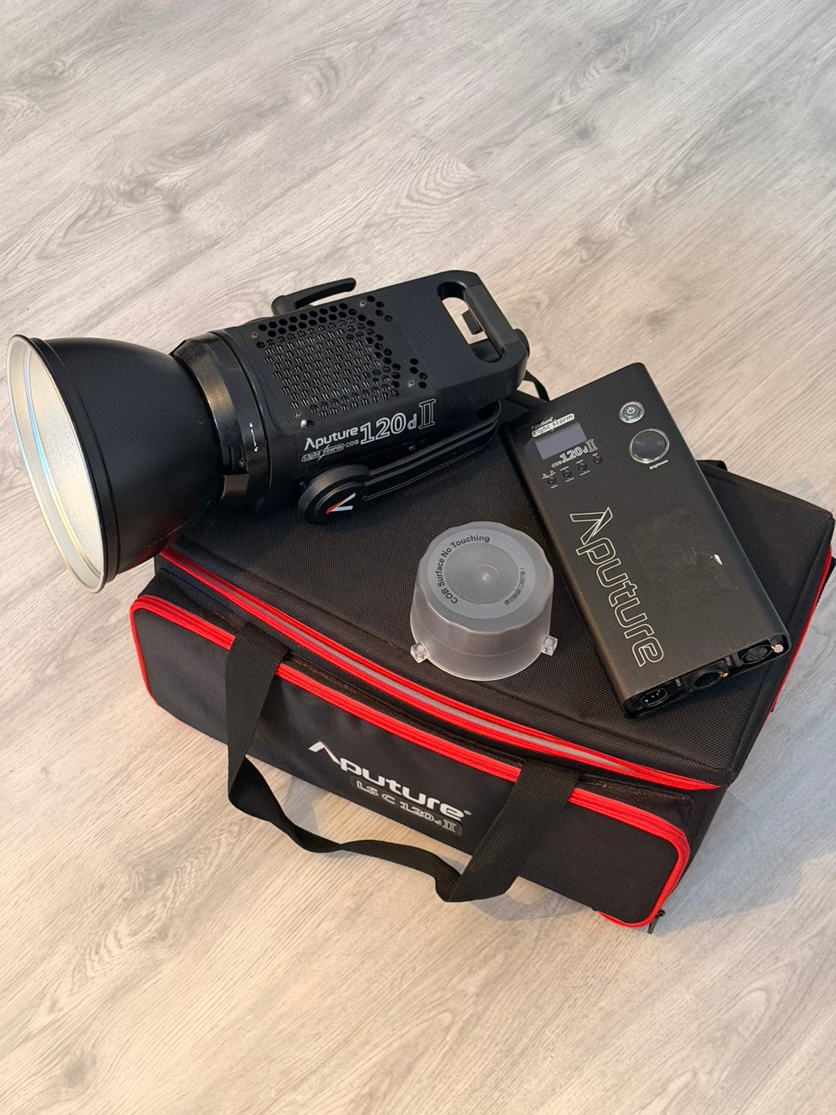 Aputure LS C 120D mk2 LED Videolamp met tas, Audio, Tv en Foto, Fotografie | Fotostudio en Toebehoren, Ophalen, Zo goed als nieuw
