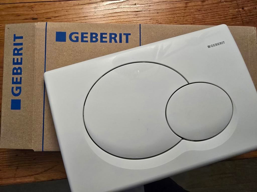 Geberit dual flush bedieningsplaat – wit – zo goed als nieuw, Doe-het-zelf en Verbouw, Sanitair, Ophalen, Toilet