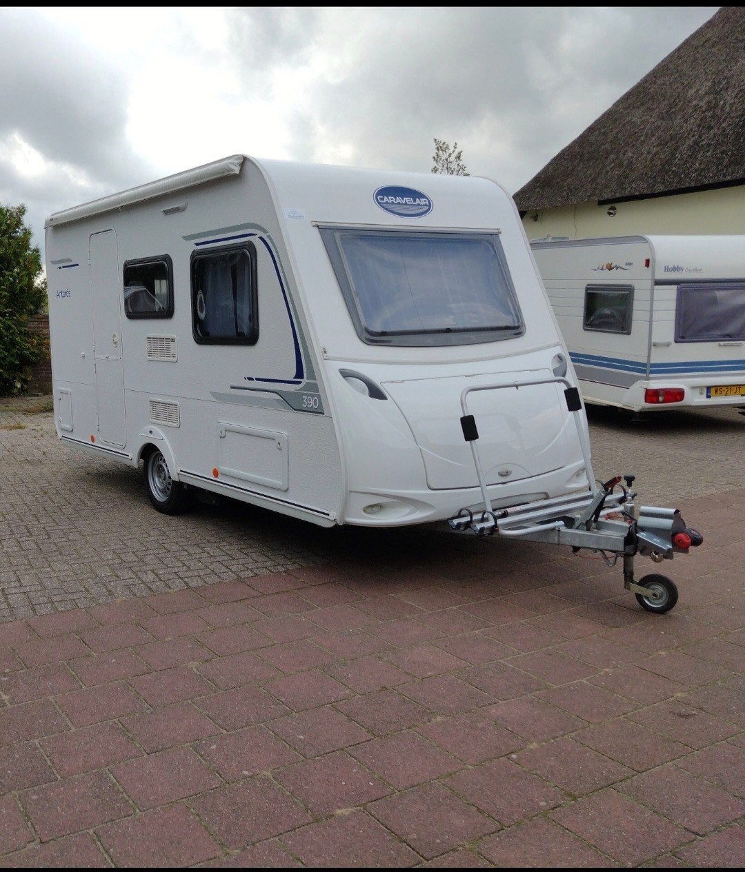 Caravelair Antares 360 met mover, fietsendrager en zakluifel, Caravans en Kamperen, Caravans, Vast bed, Treinzit, Particulier