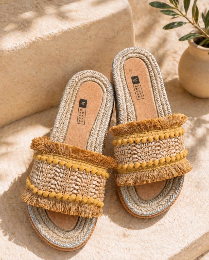 Ibiza boho Chic Espadrille slippers.. maat 40 (Valt als 39), Kleding | Dames, Schoenen, Slippers, Geel, Nieuw, Ophalen of Verzenden