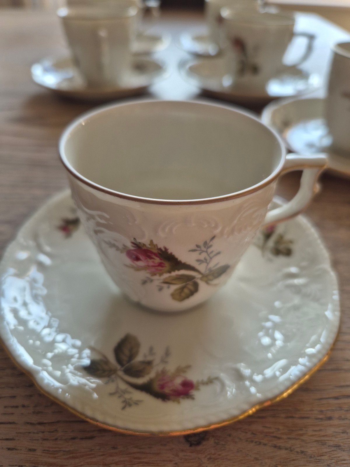 2 Rosenthal kopjes met rozenmotief, Ophalen of Verzenden