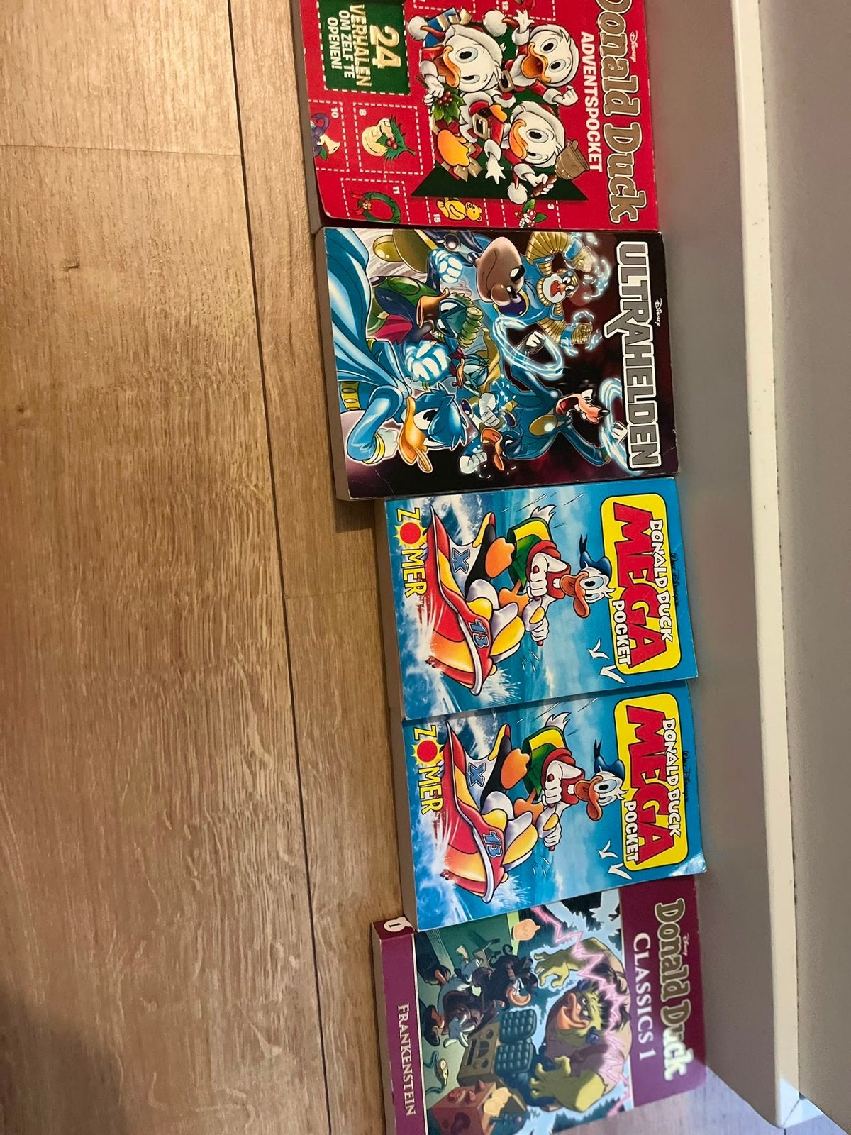 Donald Duck Stripboeken Collectie: Advent, Ultrahelden, Mega, Meerdere stripboeken, Ophalen of Verzenden, Zo goed als nieuw