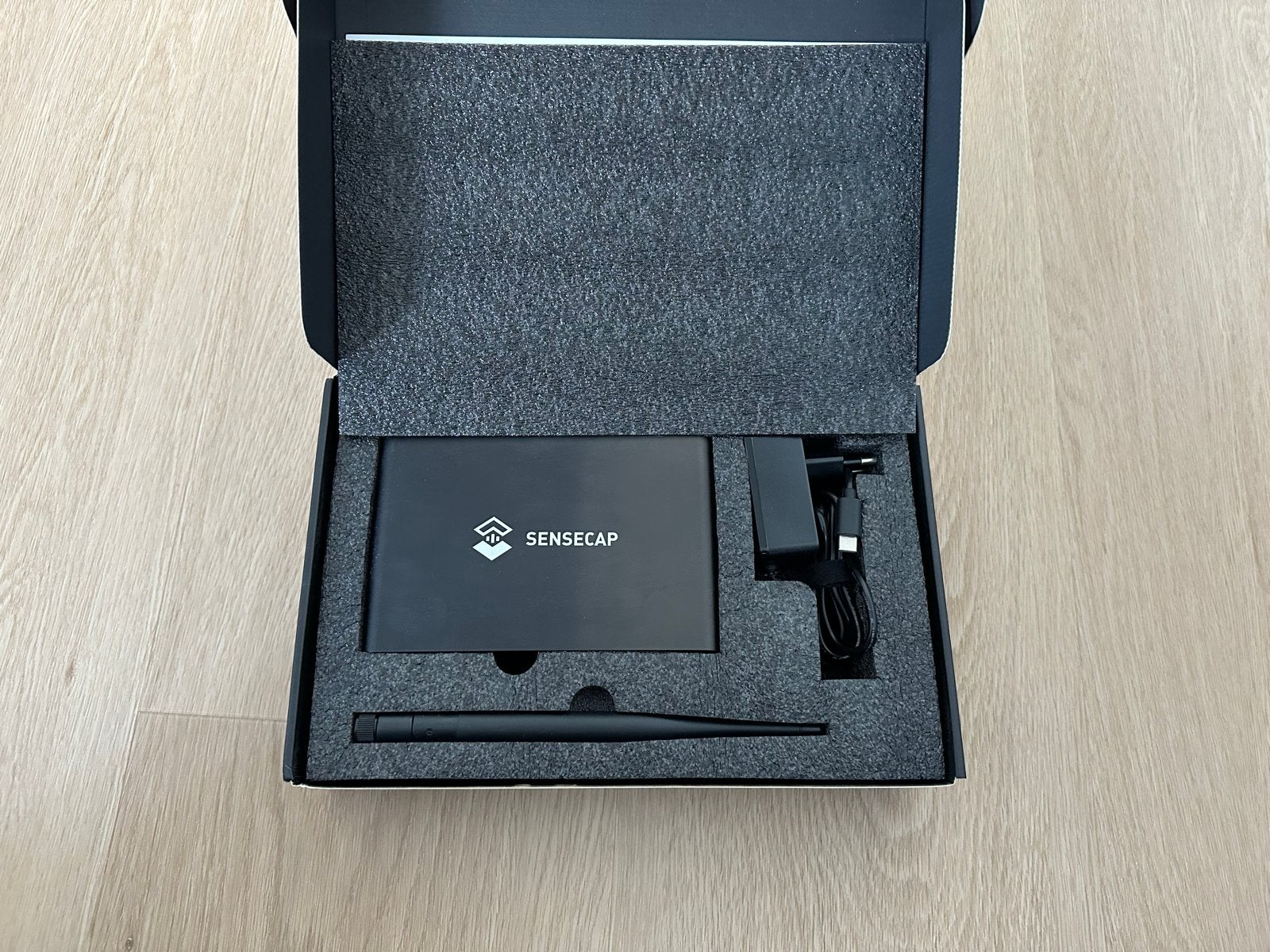 SenseCAP M1 LoRaWAN Indoor Gateway - Zo goed als nieuw, Ophalen of Verzenden, Nieuw, Router