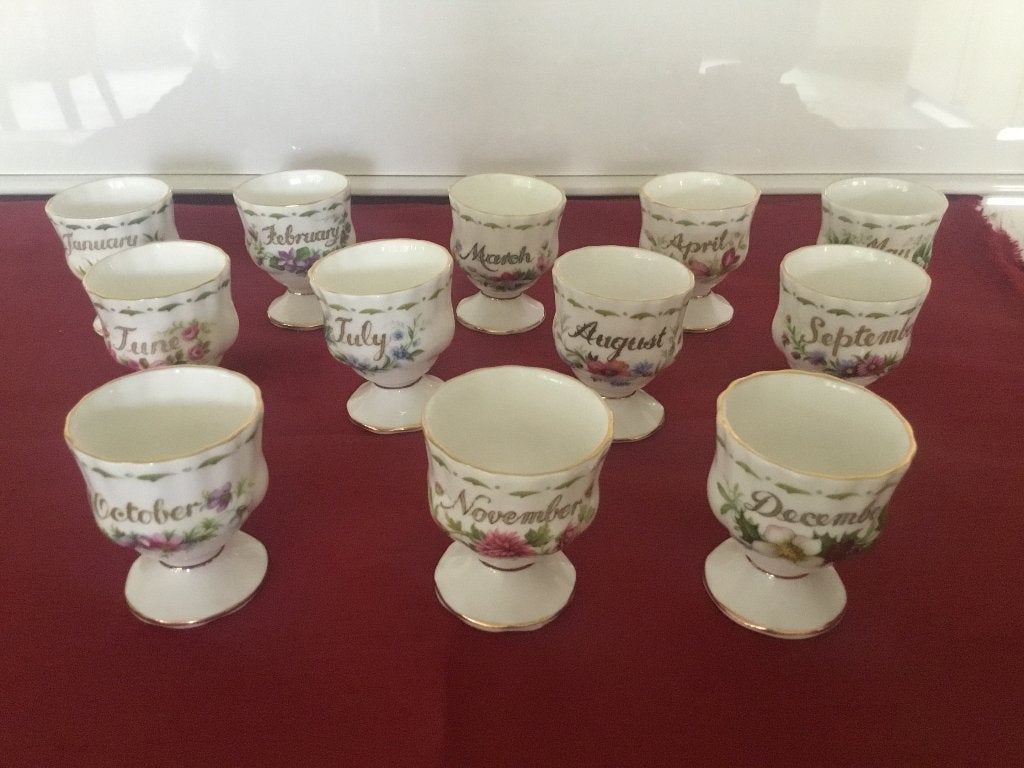 Royal Albert FLOWER OF THE MONTH EIERDOPJES 12 stuks, Ophalen of Verzenden
