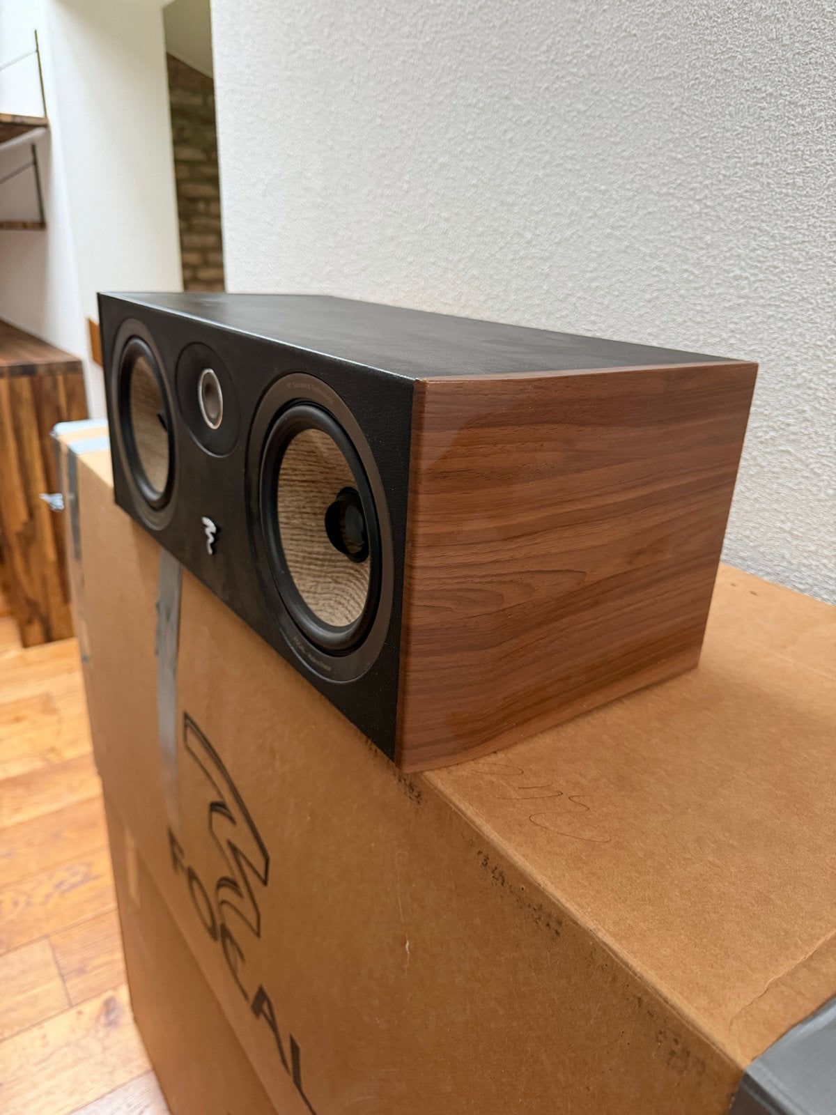 Focal Aria CC900 Center Speaker let op, Ophalen of Verzenden, Zo goed als nieuw, Basreflex, Center speaker