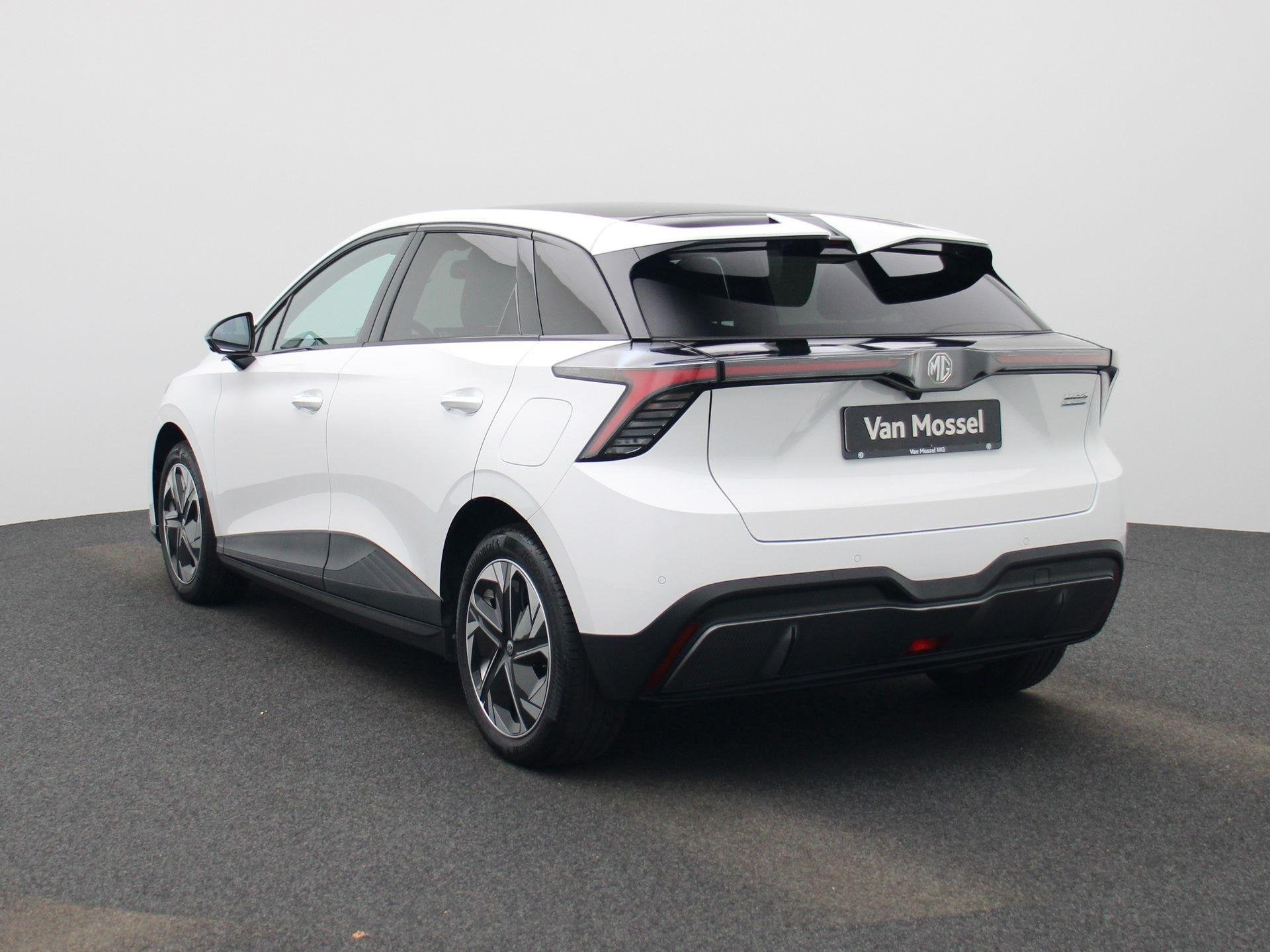 MG 4 Long Range 64 kWh Luxury | Navi | Led Koplampen | 360 C, Auto's, MG, Automaat, 12 maanden, Gebruikt, Wit