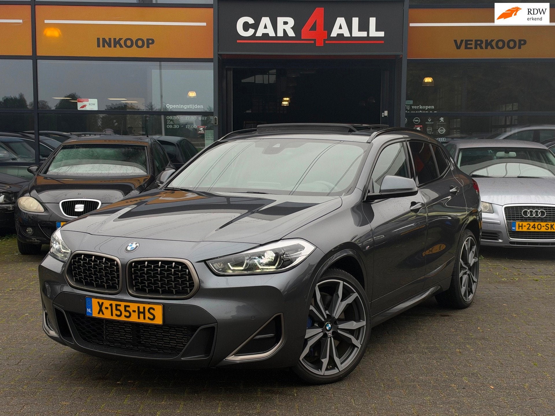 BMW X2 M35i Business Edition Plus PANO/20INCH/HU-D/STLVRM/SF, Auto's, X2, Gebruikt, 4 cilinders, Leder