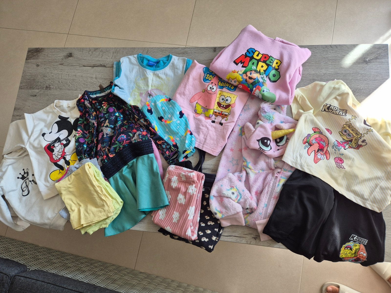 Groot kledingpakket meisje 98/104 (ook 110/116) + speelgoed, Kinderen en Baby's, Kinderkleding | Kinder-kledingpakketten, Ophalen