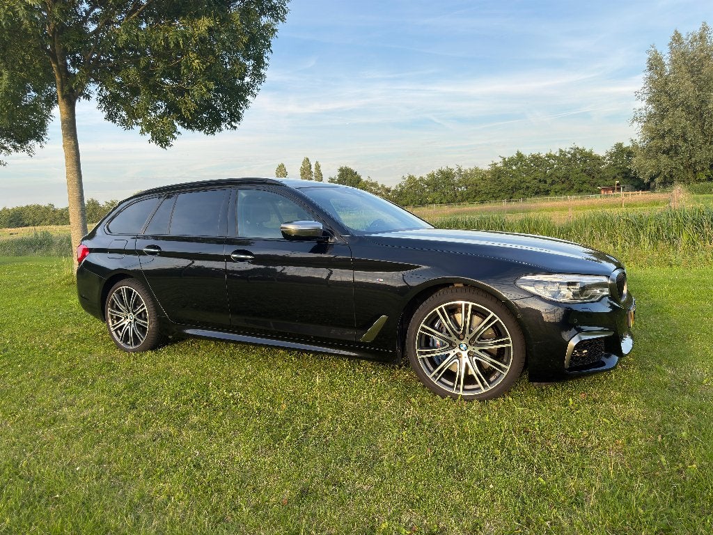 BMW 540i 480pk Xdrive 2018 Zwart, Auto's, Zwart, 2000 kg, Zwart, Leder