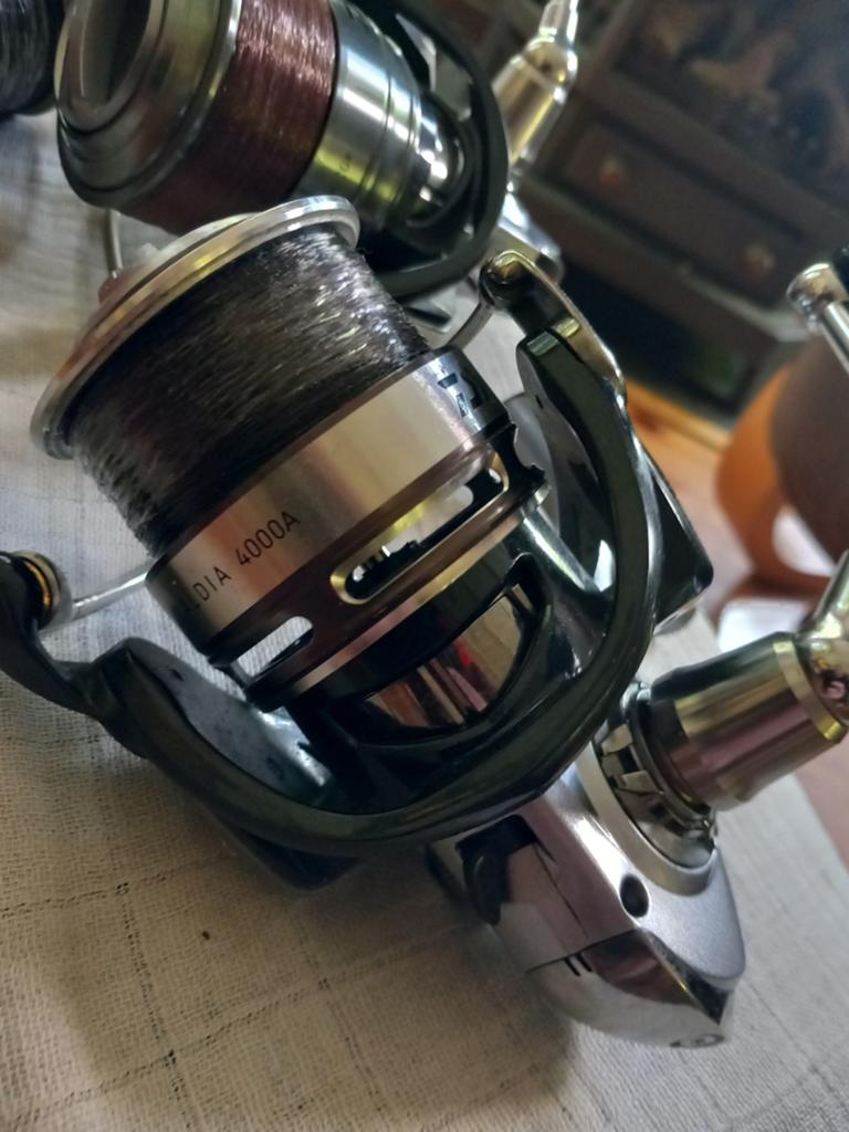 Daiwa Caldia 4000A molens >> 2x, Watersport en Boten, Hengelsport | Roofvissen, Gebruikt, Molen, Ophalen of Verzenden