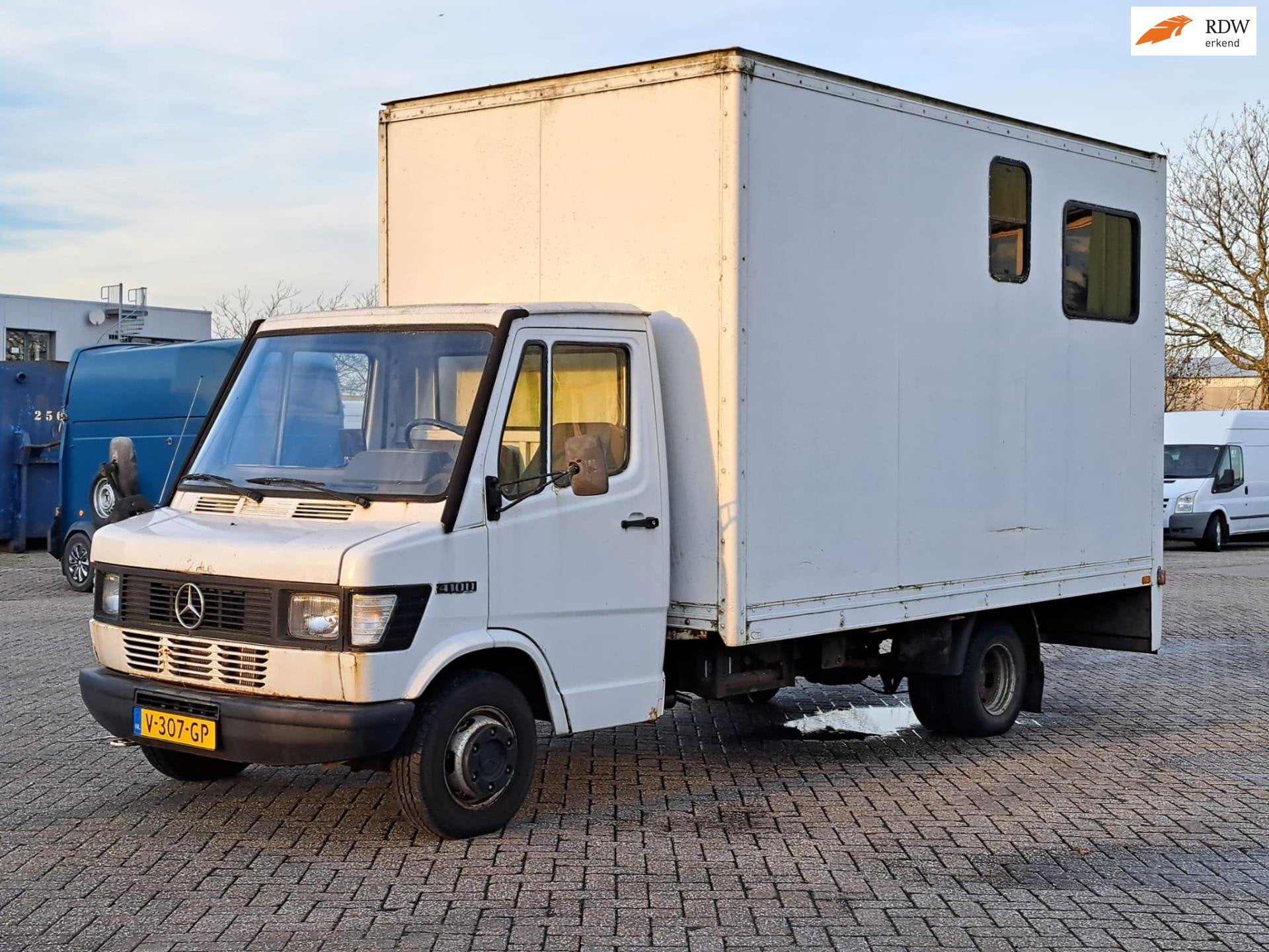 Mercedes-Benz TN 410 DB PAARDEN WAGEN, Auto's, 13 km/l, Stof, Gebruikt, 2875 kg