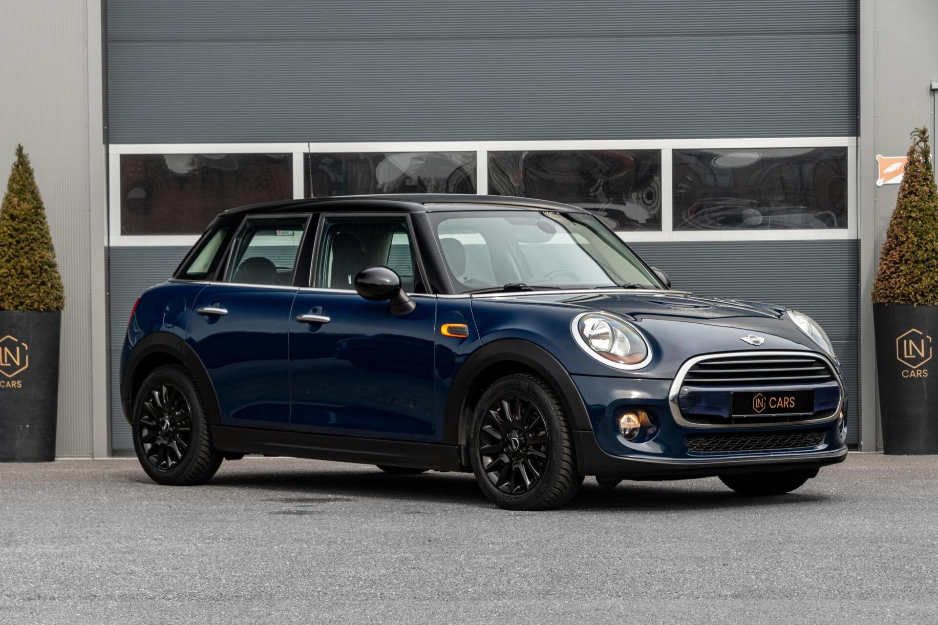 Mini Mini 1.5 Cooper, Auto's, Gebruikt, Met garantie (alle), Blauw, Bedrijf