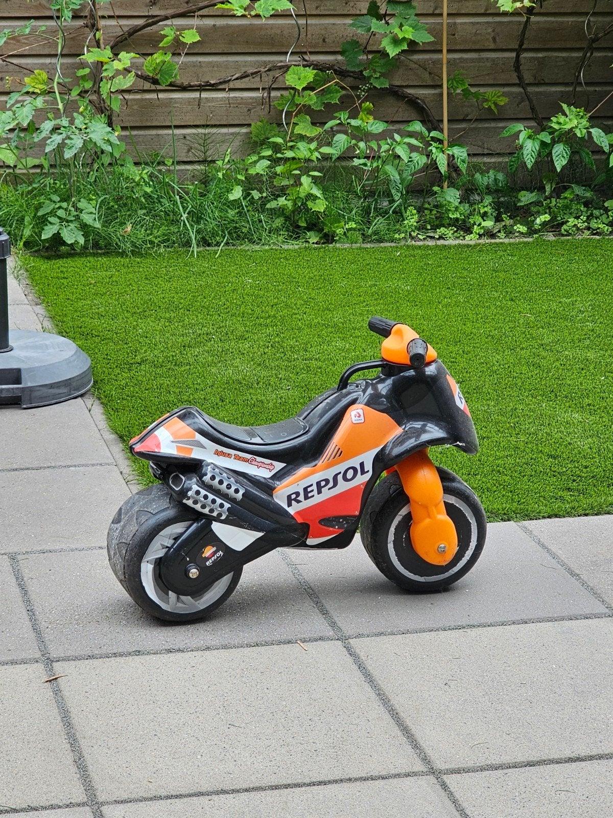 Injusa Repsol loopmotor oranje loopfiets, Ophalen, Loopfiets