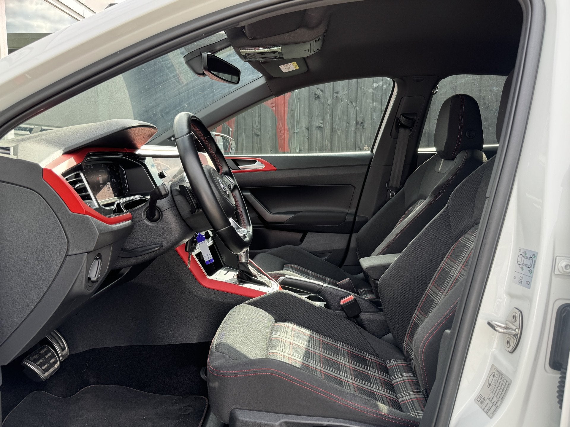 Volkswagen Polo 2.0 TSI GTI Virtual / Carplay / Acc / Clima, Gebruikt, 4 cilinders, 1984 cc, Wit