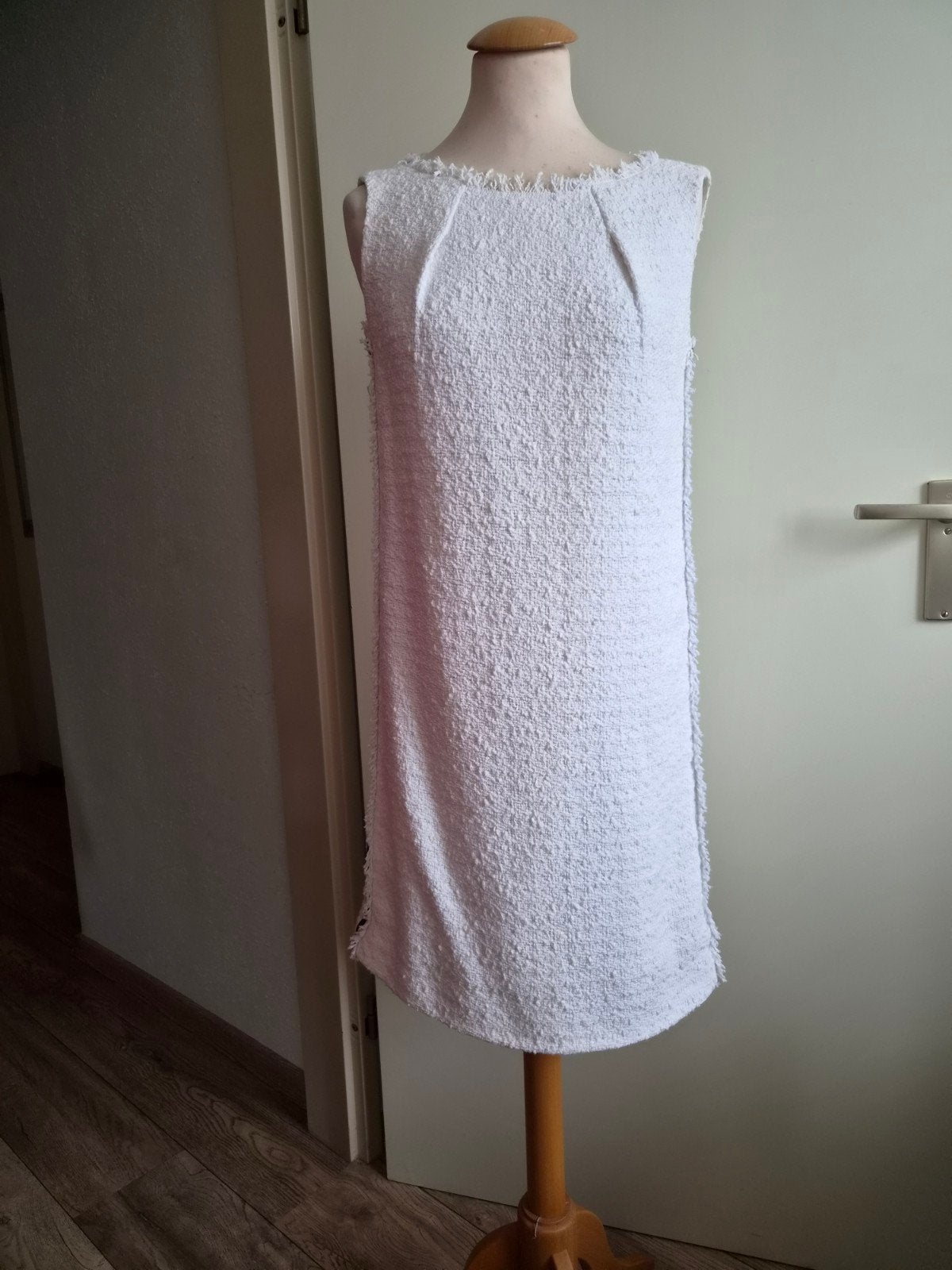 Escada jurk, Kleding | Dames, Wit, Nieuw, Escada, Ophalen of Verzenden
