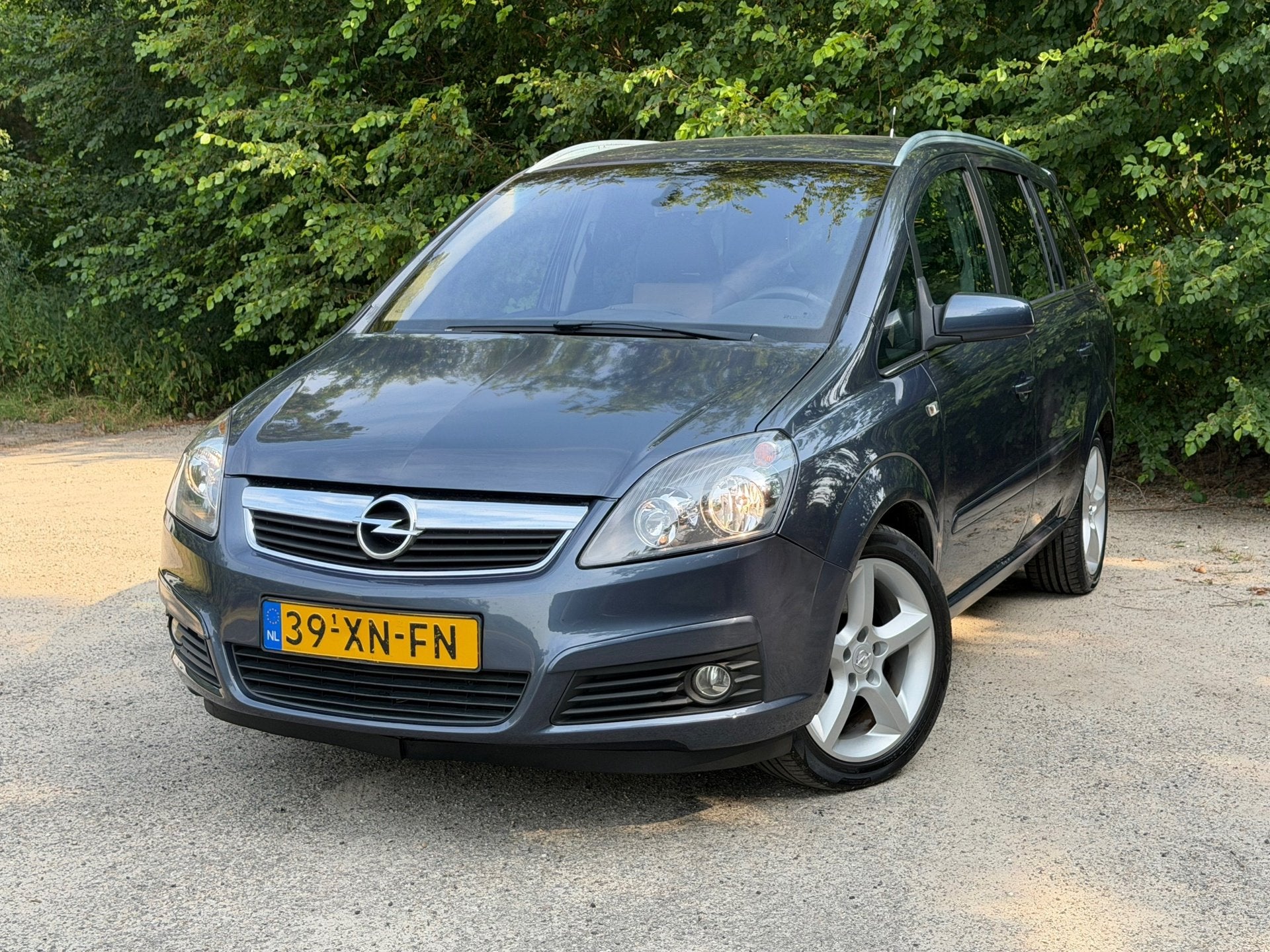 Opel Zafira 2.2 Cosmo | 7-Persoons + Cruise + Airco |, Voorwielaandrijving, Gebruikt, Zwart, 4 cilinders