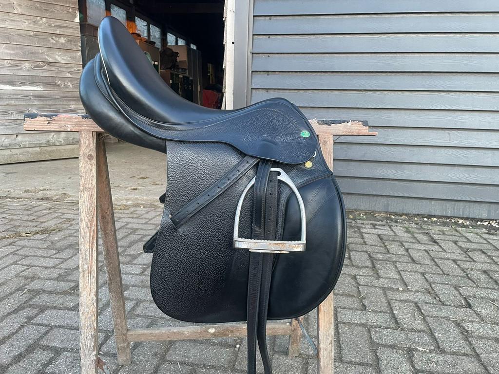 Prestige Silverstar springzadel, 17 inch, boom maat is 32., Ophalen, Gebruikt, Springen