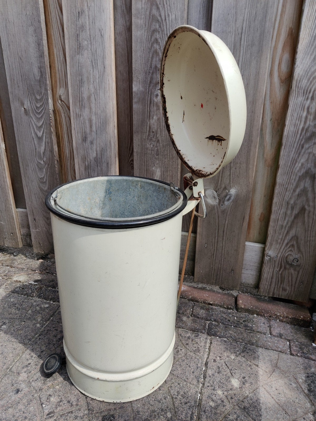 Vintage metalen pedaalemmer - Crème, Ophalen, Gebruikt, Met pedaal, Metaal