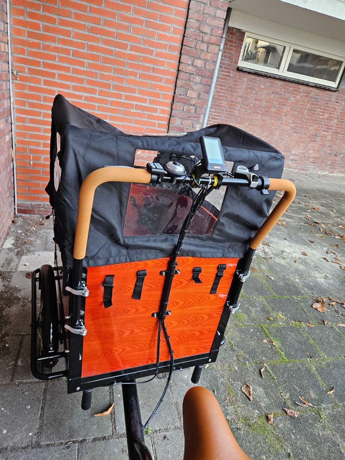 Elektrische bakfiets met huif - Zo goed als nieuw, Fietsen en Brommers, Fietsen | Bakfietsen, Ophalen