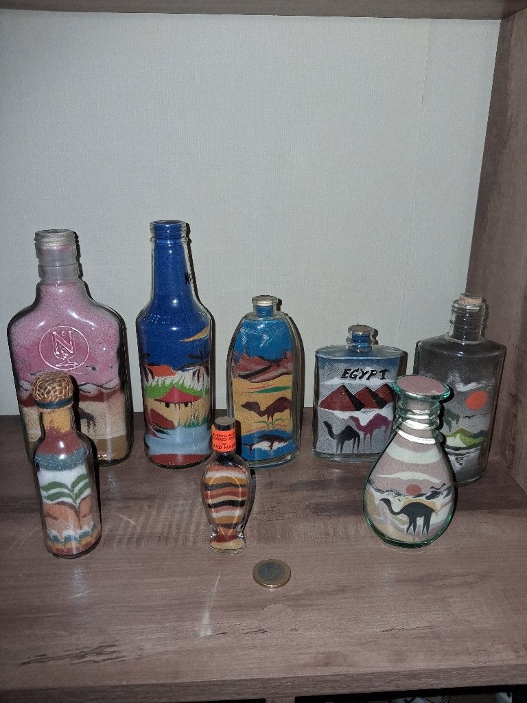 Set zandkunst flessen – gekleurd zand, Egypte / Queensland, Antiek en Kunst, Kunst | Schilderijen | Klassiek, Ophalen of Verzenden