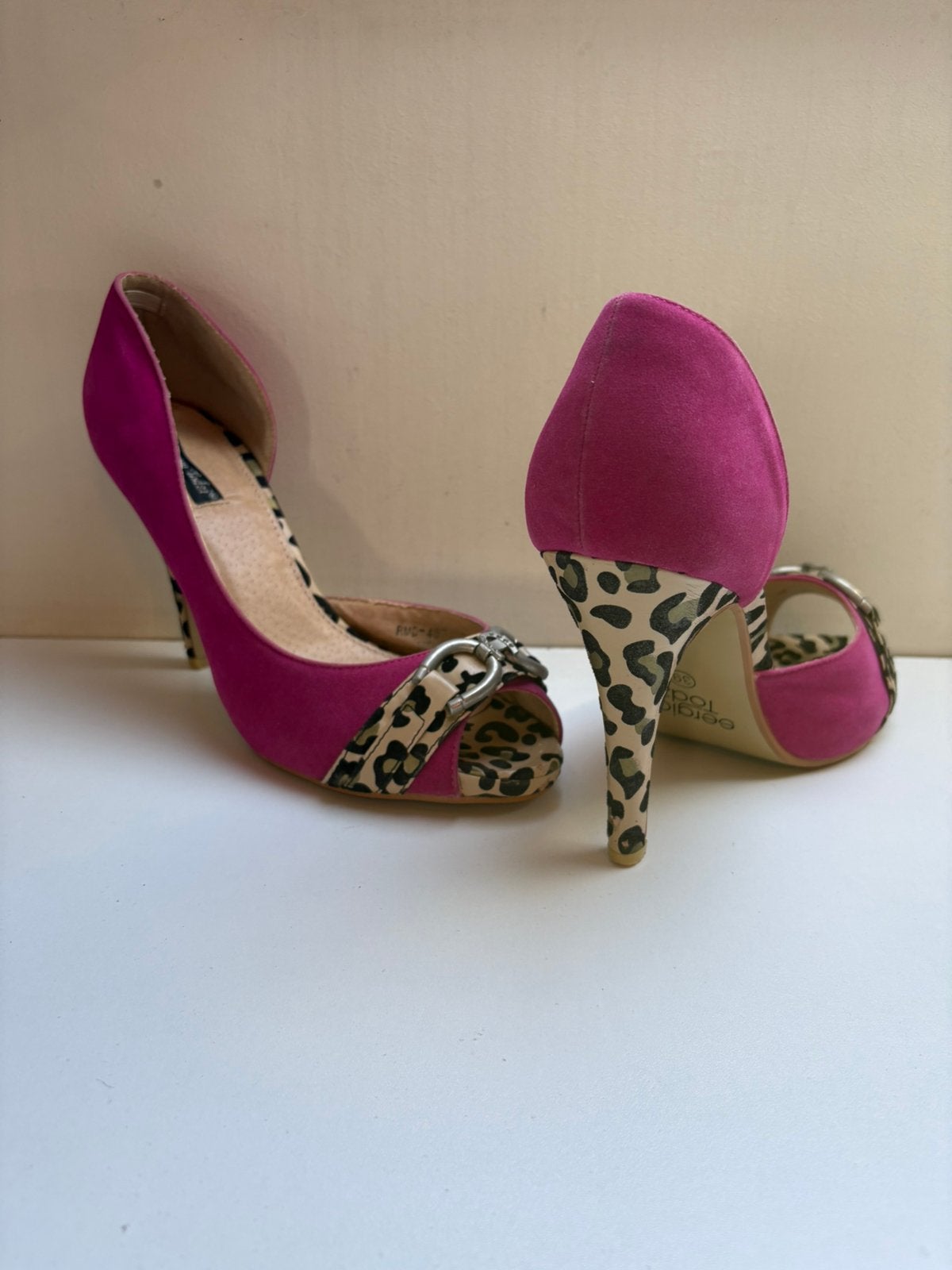 Nieuwe zomerse pumps, Ophalen of Verzenden, Zo goed als nieuw