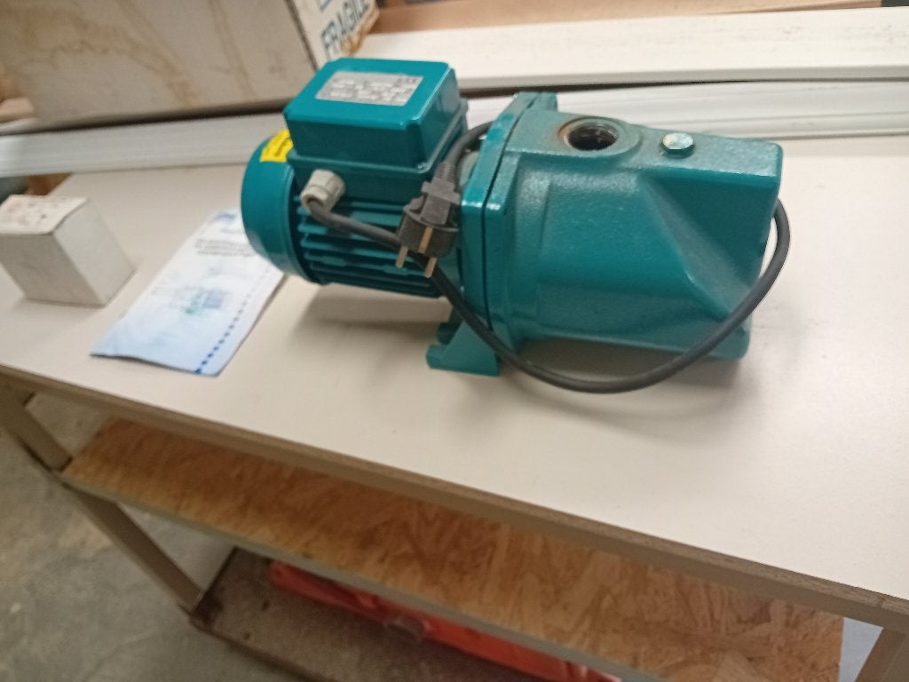 Waterpomp tuinberegening nooit gebruikt met drukschakelaar, Ophalen, Nieuw, Elektrisch, Beregeningspomp