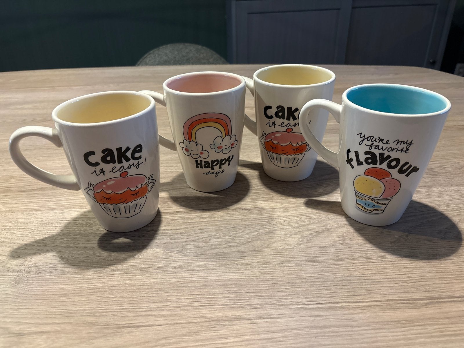 Set van 4 Blond Amsterdam mokken met leuke opdruk, Blond Amsterdam, Ophalen of Verzenden, Steen/keramiek, Meerkleurig