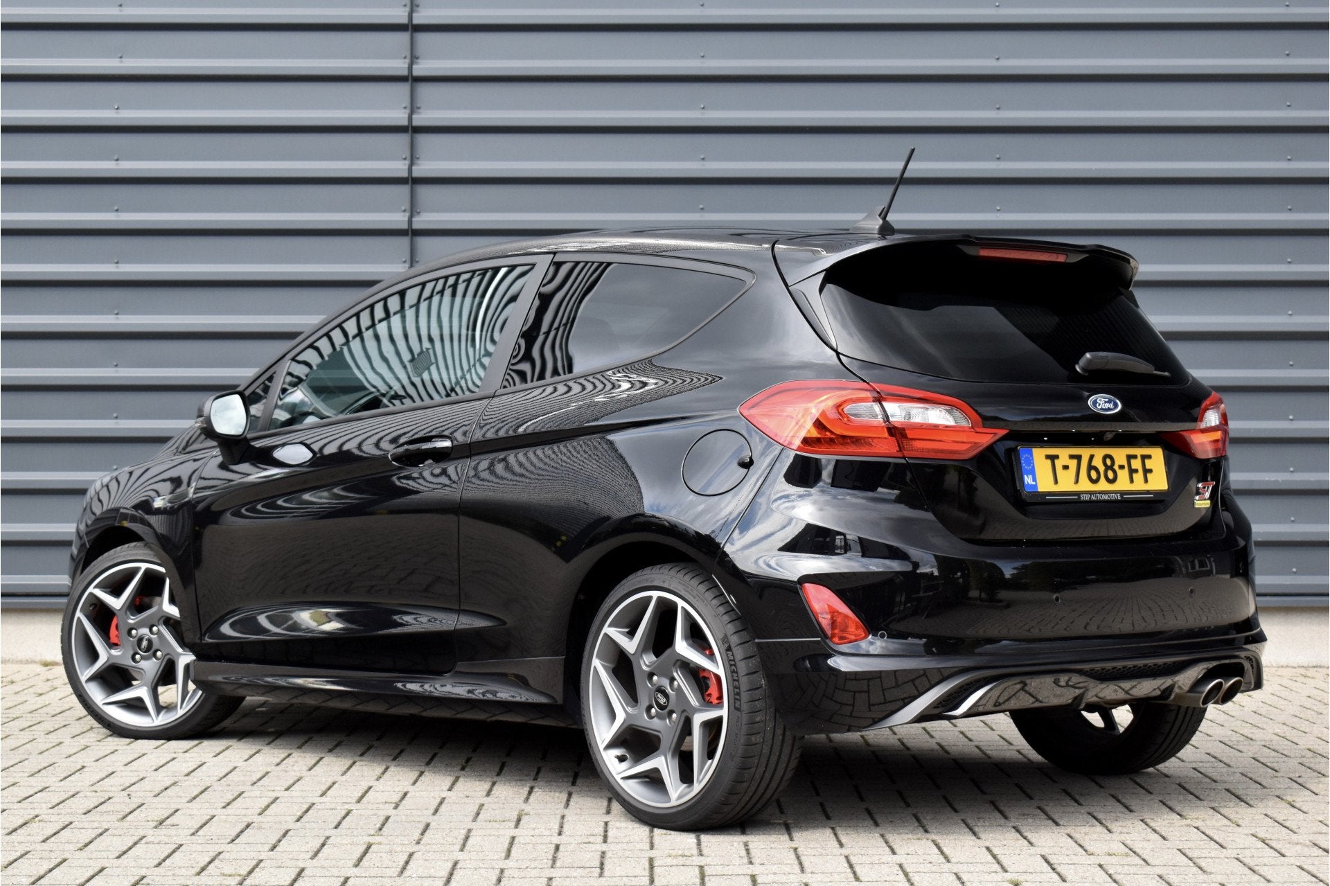 Ford Fiesta 1.5 ST-3 200pk | Recaro Seats | Bang & Olufsen |, Voorwielaandrijving, Lichtsensor, Zwart, Bedrijf
