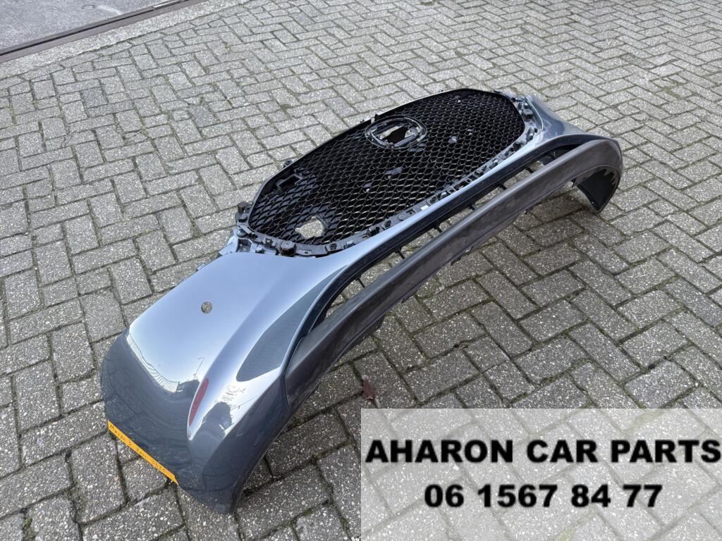 Mazda 3 Voorbumper Grill Grijs BCKN 50031 Origineel 3325, Gebruikt, Voor, Ophalen of Verzenden, Bumper