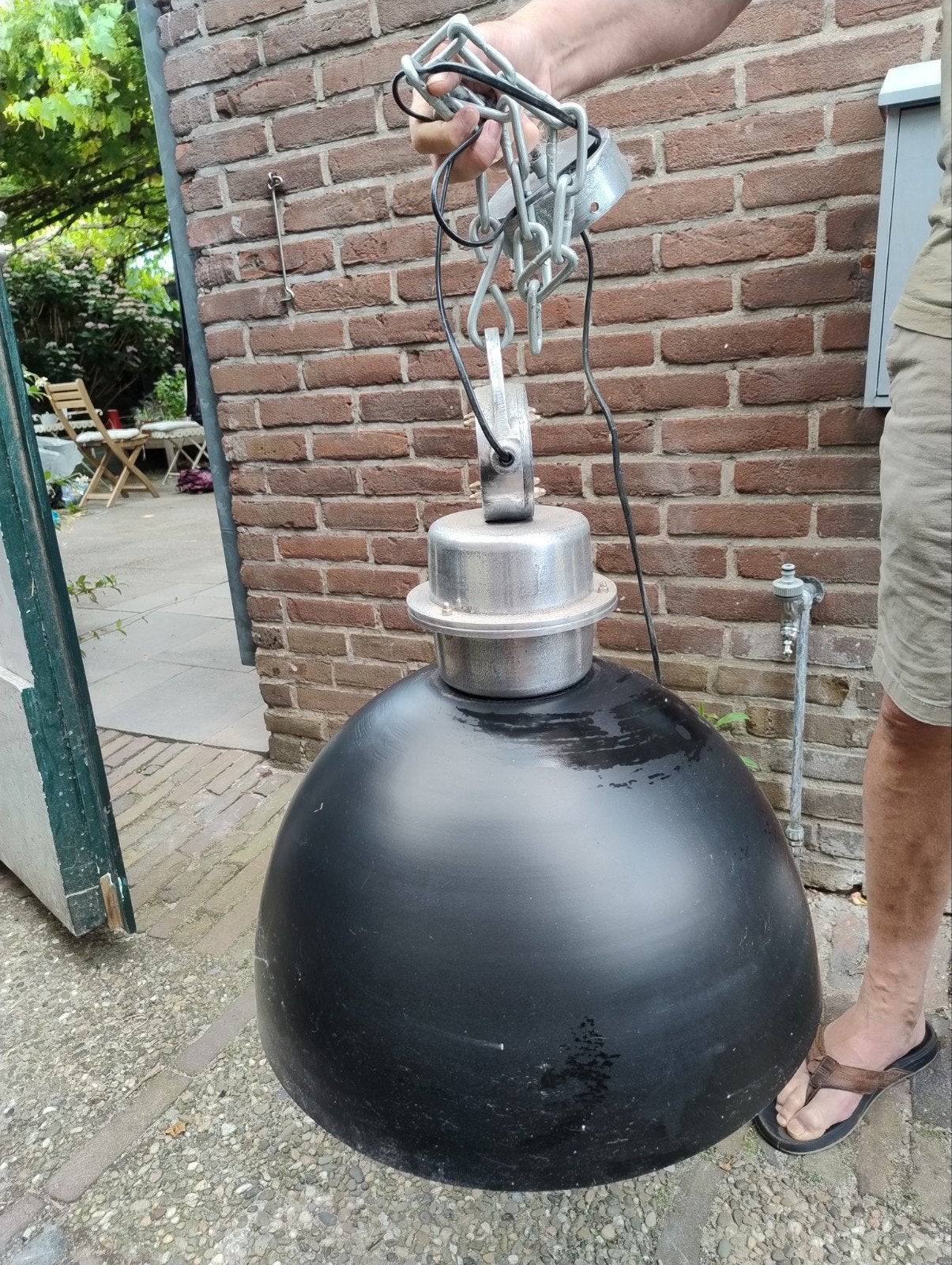 Industriële hanglamp, Ophalen