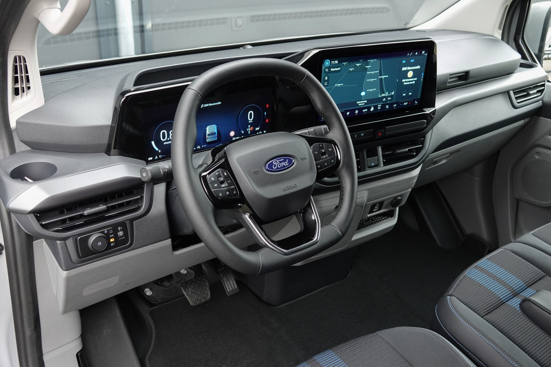 Ford Transit Custom L1H1 170Pk Aut. | Sport | 2xSchuifdeur |, Auto's, Bestelauto's, 12 maanden, Gebruikt, Zwart, 4 cilinders