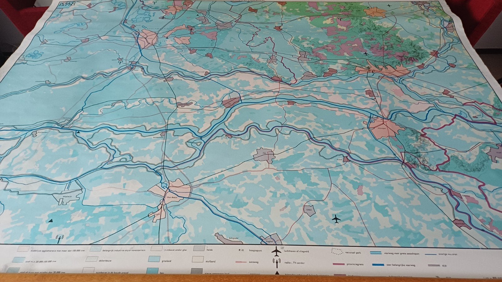 schoolplaat rivierengebied, Ophalen, Aardrijkskunde