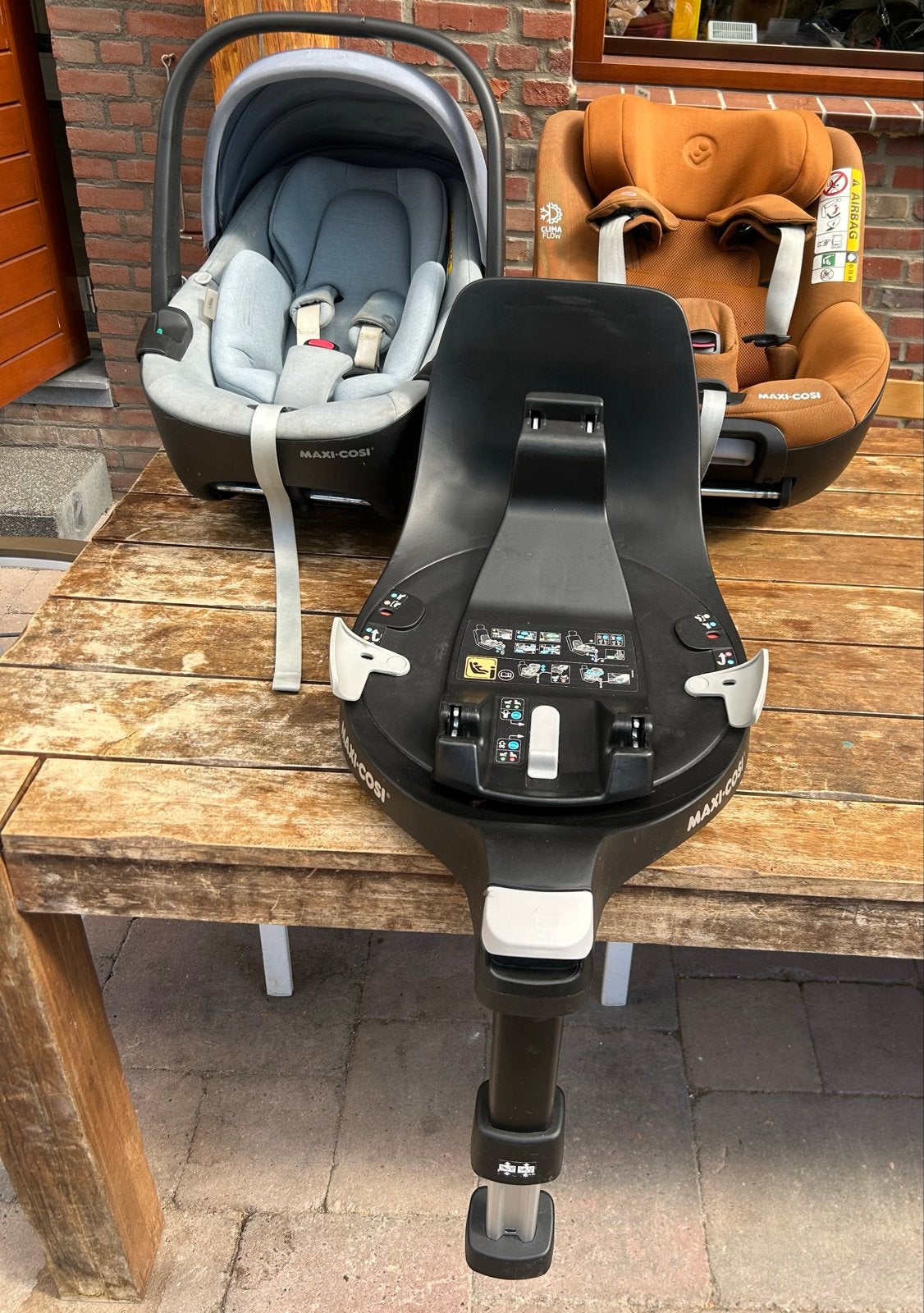 Maxi-Cosi(Pebble) en vervolgstoel(pearl 360) met Isofix base, Autogordel of Isofix, Gebruikt, 0 t/m 18 kg, Verstelbare rugleuning