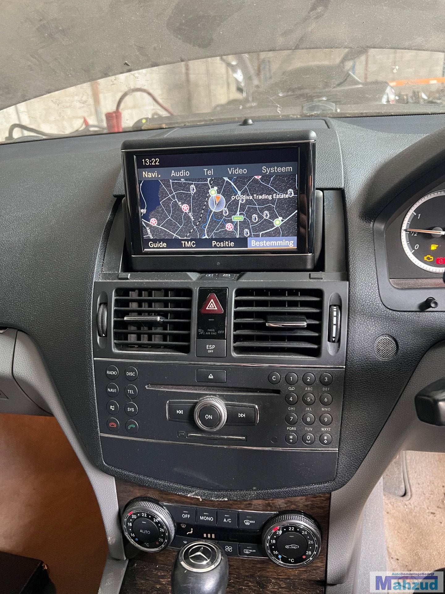 Mercedes C klasse w204 inklapbare groot scherm navigatie rad, Auto-onderdelen, Gebruikt, Mercedes-Benz AG, Mercedes-Benz, Ophalen of Verzenden