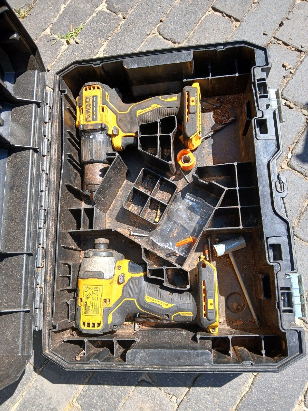 DeWalt Boor- en Schroefmachine Set (DCK20202T), Doe-het-zelf en Verbouw, Gereedschap | Boormachines, Ophalen, Gebruikt, Boor- en Schroefmachine