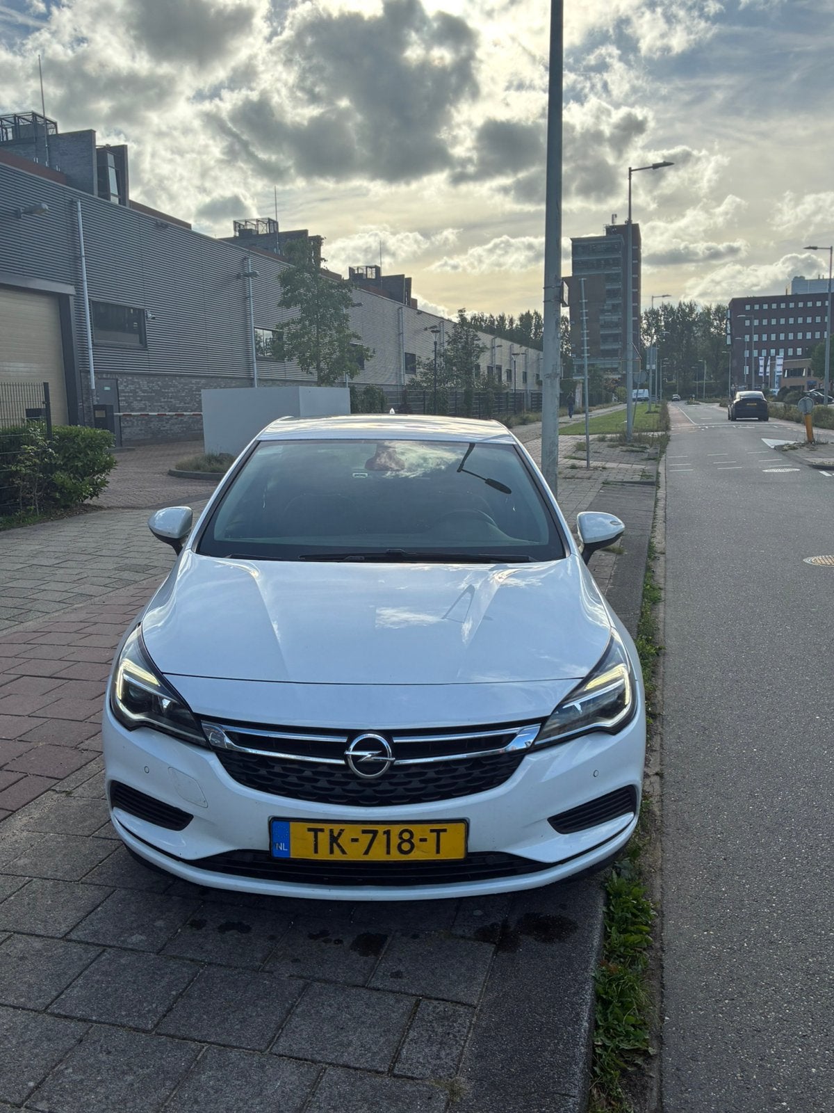 Nette Opel Astra 2018  automaat (prijs beschikbaar)