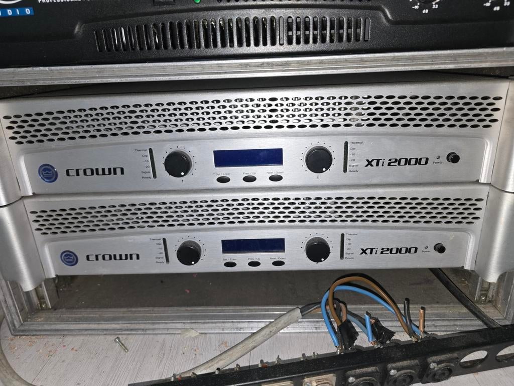 Crown XTi 2000 Versterkers (2x) met DSP - PA Topspul, 120 watt of meer, Ophalen, Overige merken, Gebruikt
