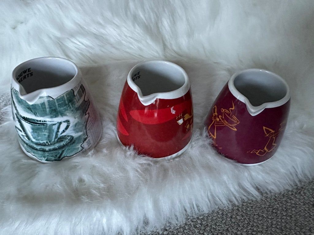 Douwe Egberts melkkannetjes, Ophalen of Verzenden, Zo goed als nieuw, Overige stijlen, Kop(pen) en/of Schotel(s)