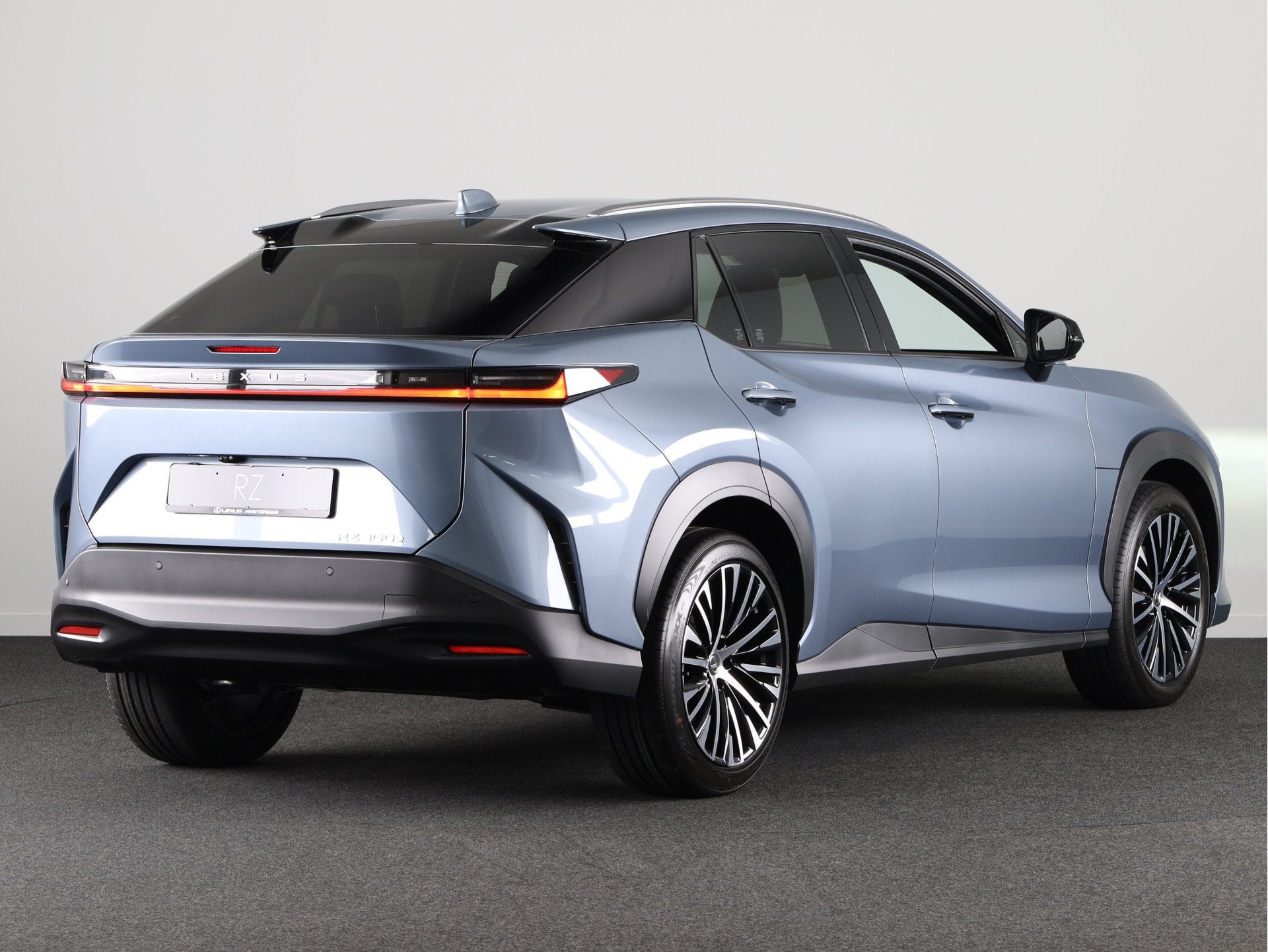 Lexus RZ 300e Luxury Line 71 kWh | Head-Up Display | 360 Cam, Auto's, Lexus, 12 maanden, Gebruikt, 750 kg, Blauw