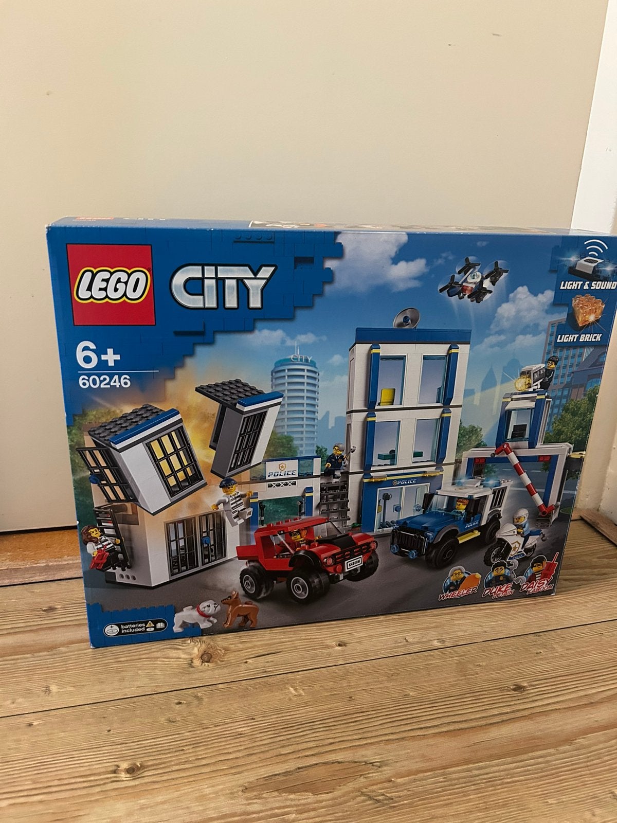 Lego city set 60246, Kinderen en Baby's, Speelgoed | Duplo en Lego, Ophalen of Verzenden, Zo goed als nieuw