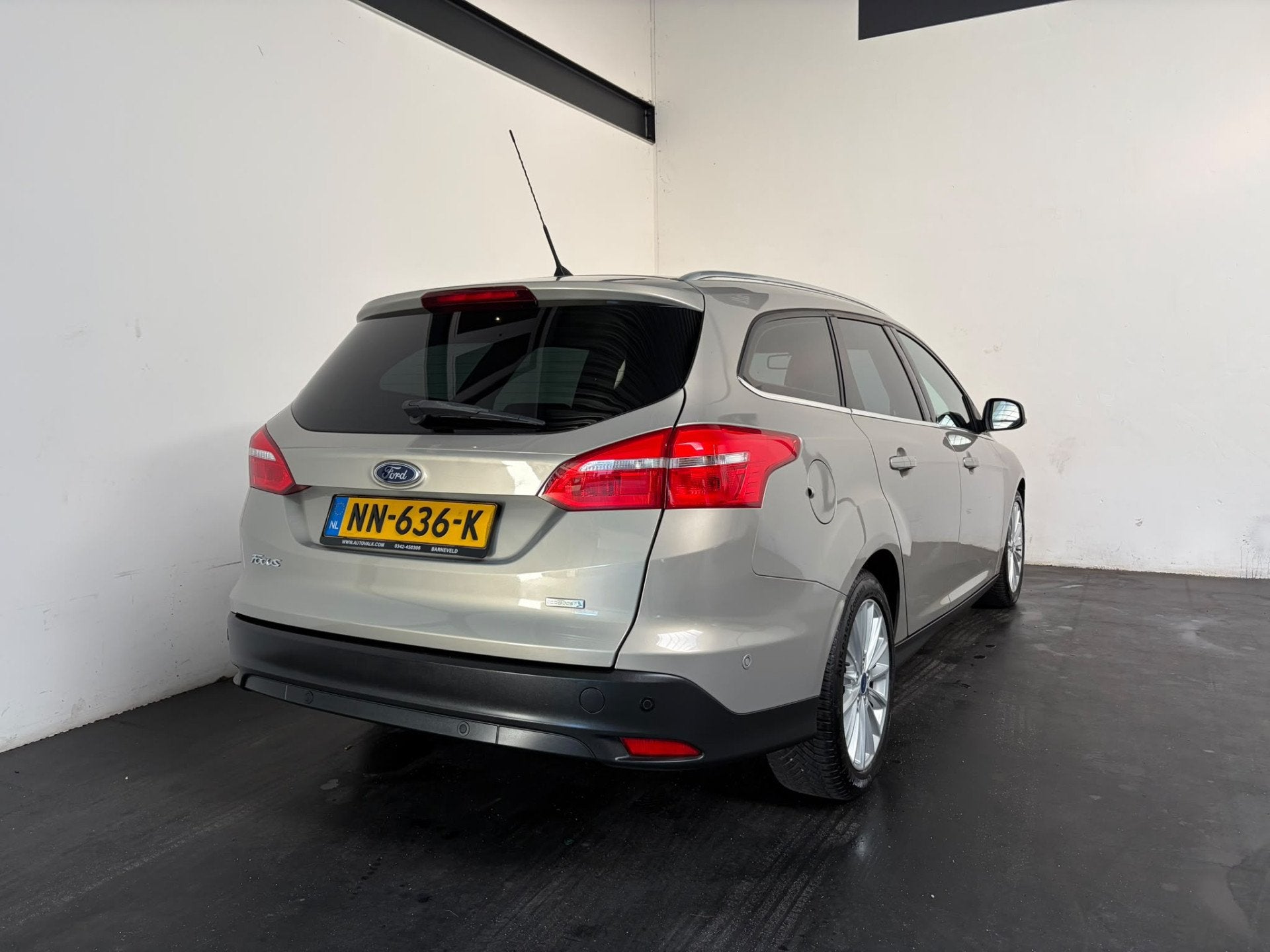 Ford FOCUS Wagon 1.0 Titanium (bj 2017), Auto's, Gebruikt, Euro 6, Origineel Nederlands, Handgeschakeld