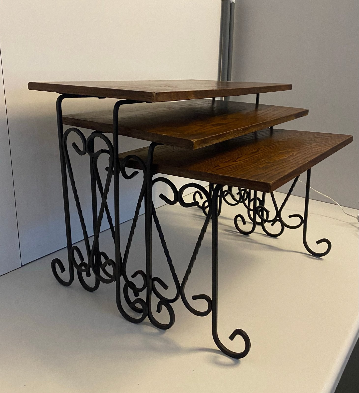 Set van 3 Vintage Bijzettafels - Hout en Smeedijzer, Ophalen