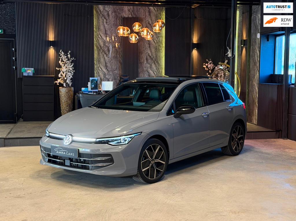 Volkswagen GOLF 1.5 eTSI R-Line|50 Edition|PANO|FULL OPTIONS, Auto's, 4 cilinders, 150 pk, Bedrijf, 1500 kg