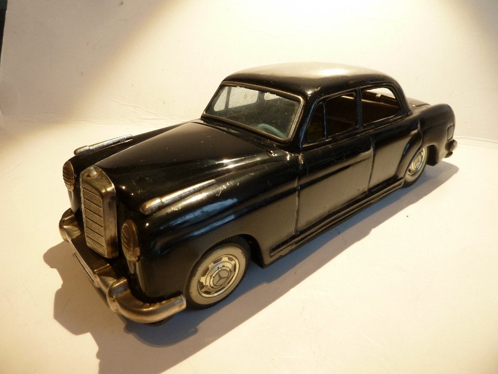 BANDAI: MERCEDES BENZ 2/9  >>JAPAN & frictie, Hobby en Vrije tijd, Ophalen of Verzenden, Gebruikt, Auto