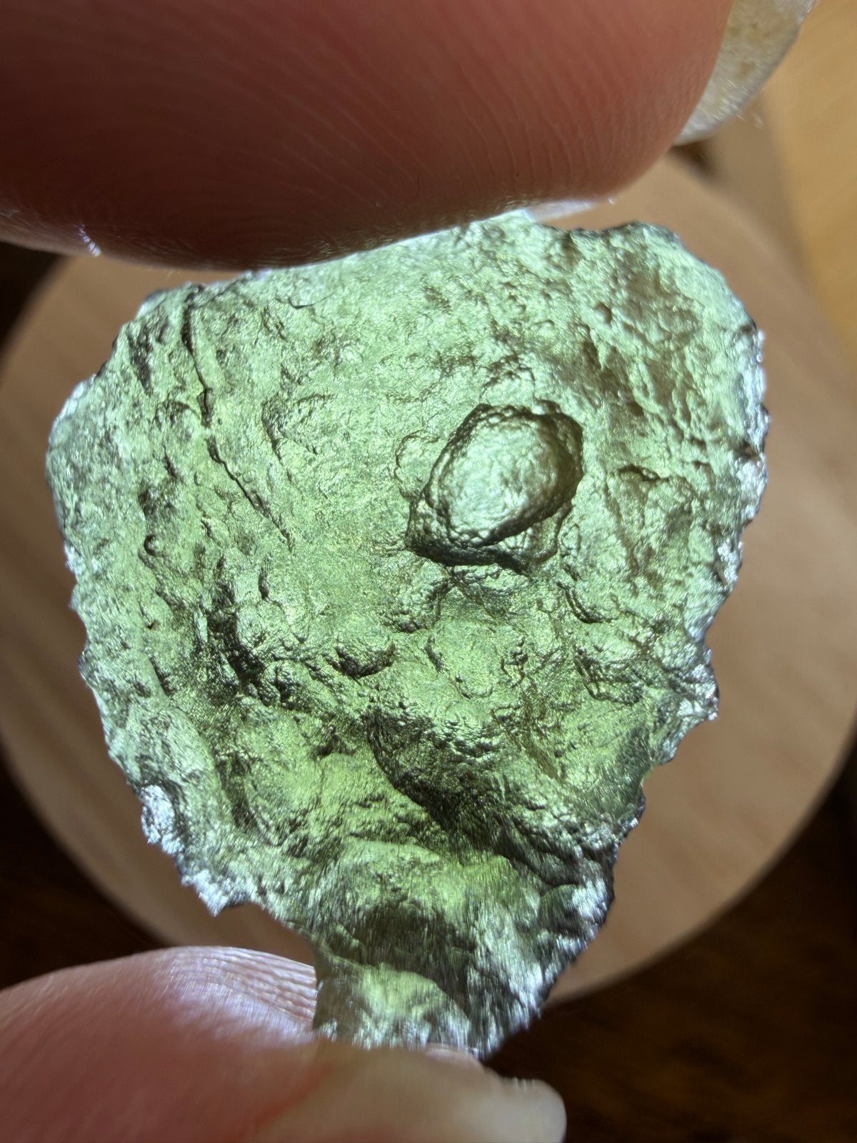 Prachtige Moldaviet Tektiet - 2.86 gram, Ophalen of Verzenden, Mineraal