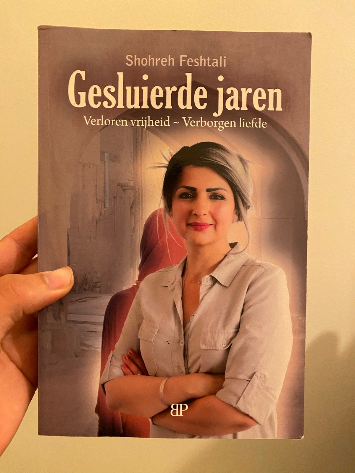 Geluierde jaren - Shohreh Feshtali, Ophalen of Verzenden, Zo goed als nieuw, Nederland